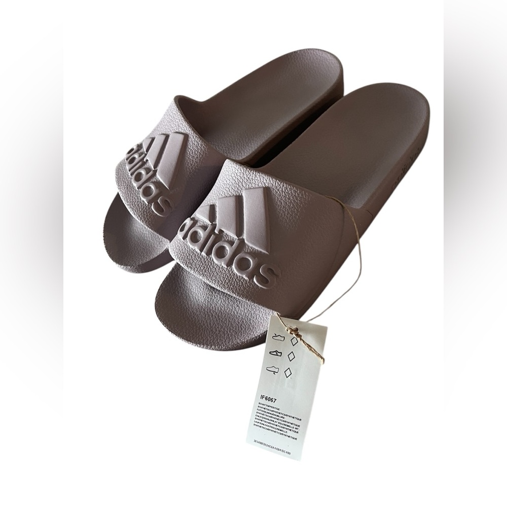 Adidas Adilette Aqua Slide Sandals Sporty Summer Minimalist Loungewear